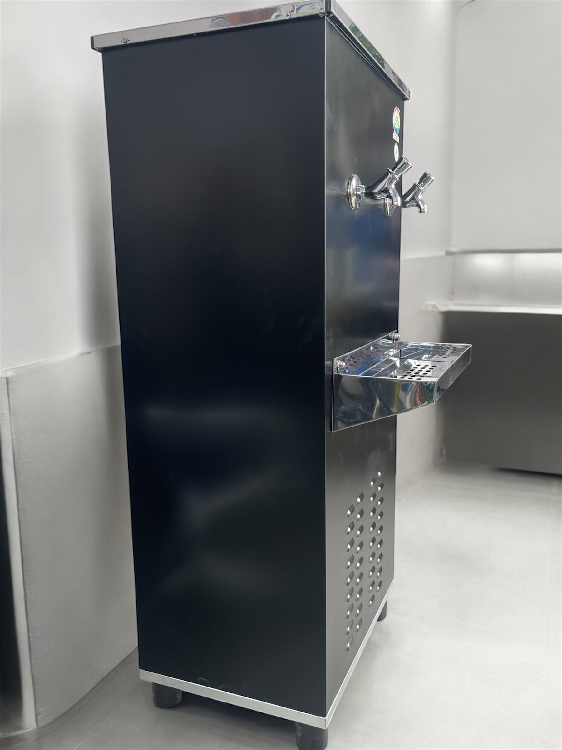 💧 Stainless Steel Water Cooler – 34L Tank – 25 Gallons/Hour 7 💧 Stainless Steel Water Cooler – 34L Tank – 25 Gallons/Hour - Image 7