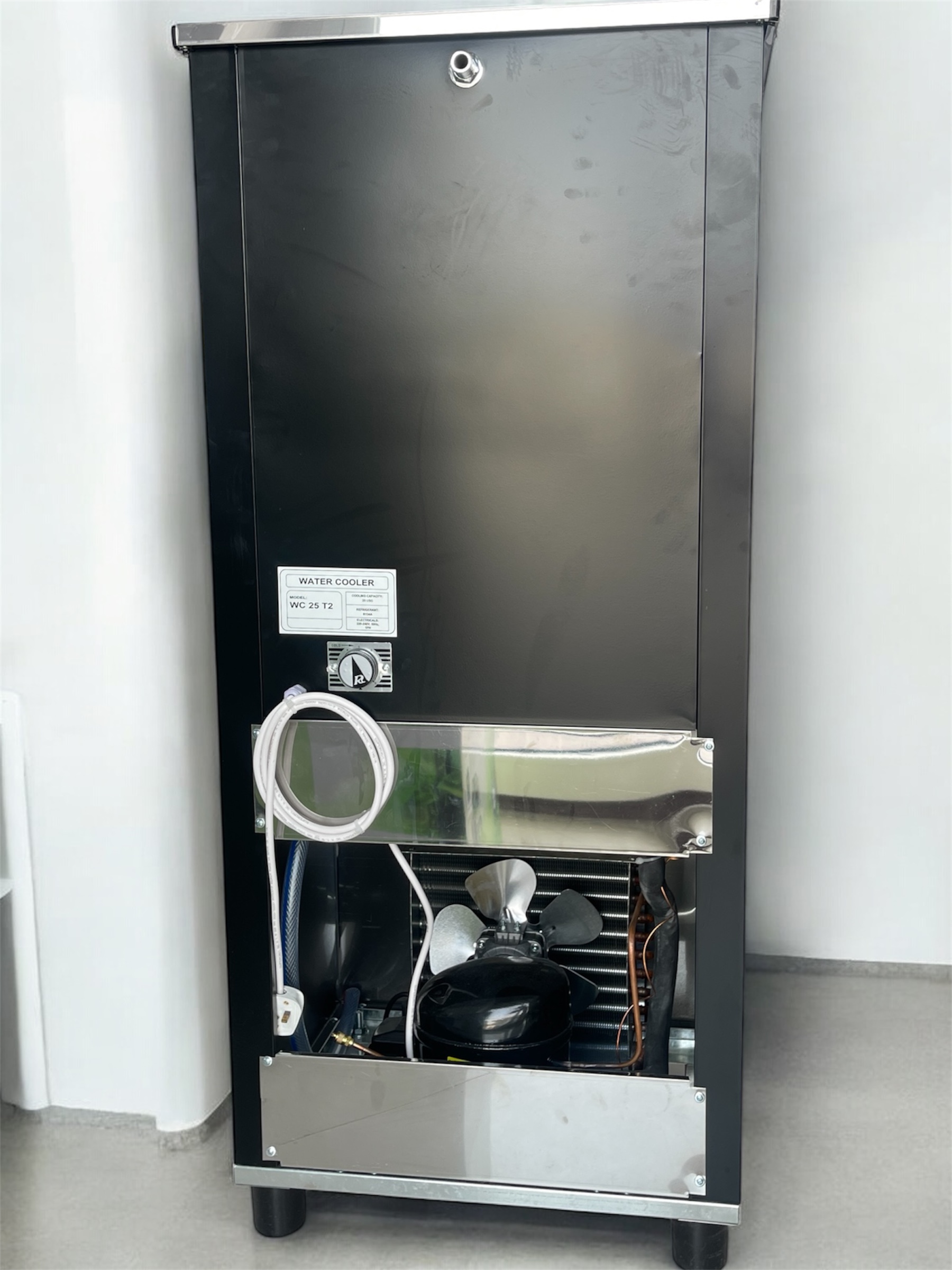 💧 Stainless Steel Water Cooler – 34L Tank – 25 Gallons/Hour 8 💧 Stainless Steel Water Cooler – 34L Tank – 25 Gallons/Hour - Image 8